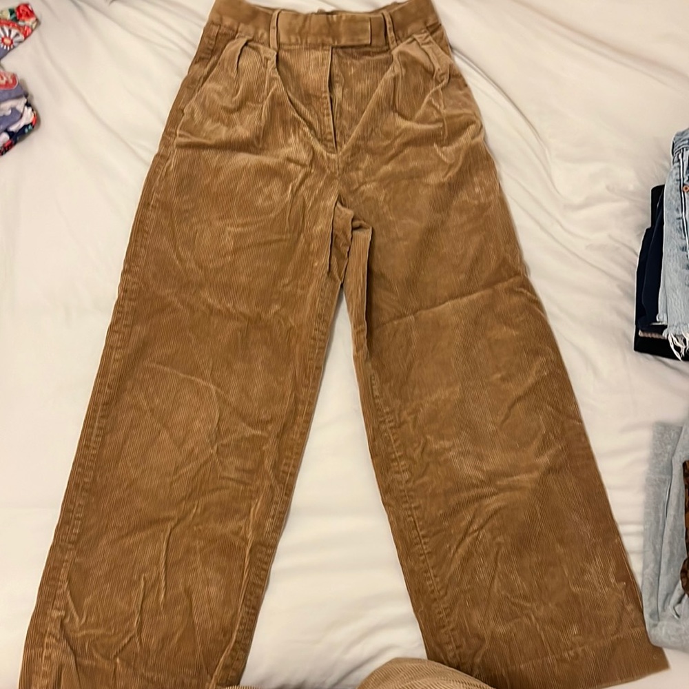 Banana Republic size 6 high waisted caramel cords